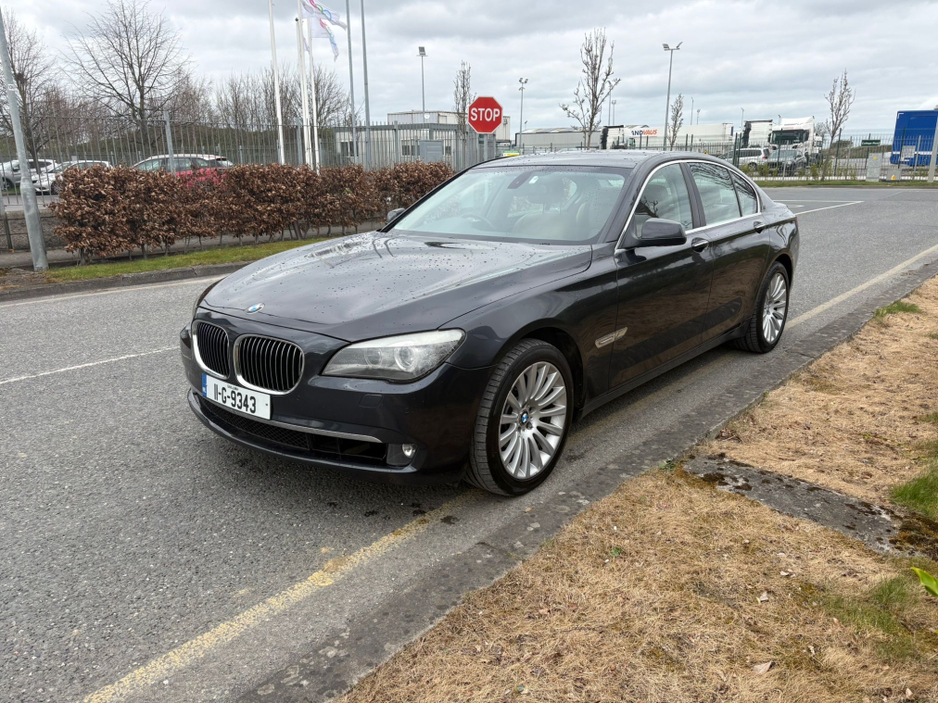 2011 BMW 7 Series - image 5