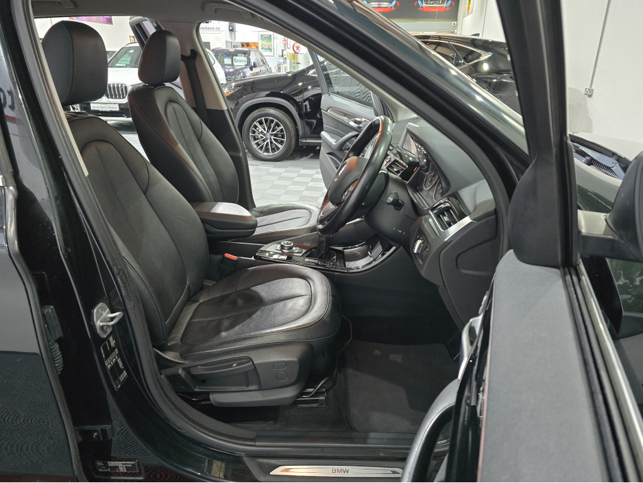 2017 BMW X1 - image 7