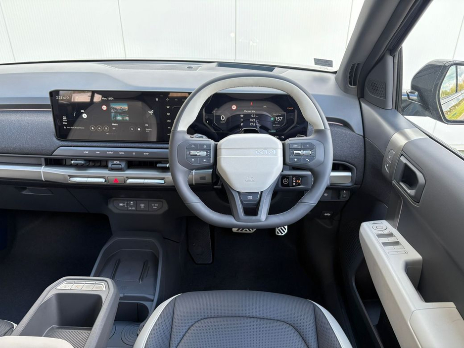 2026 Kia EV3 - image 11