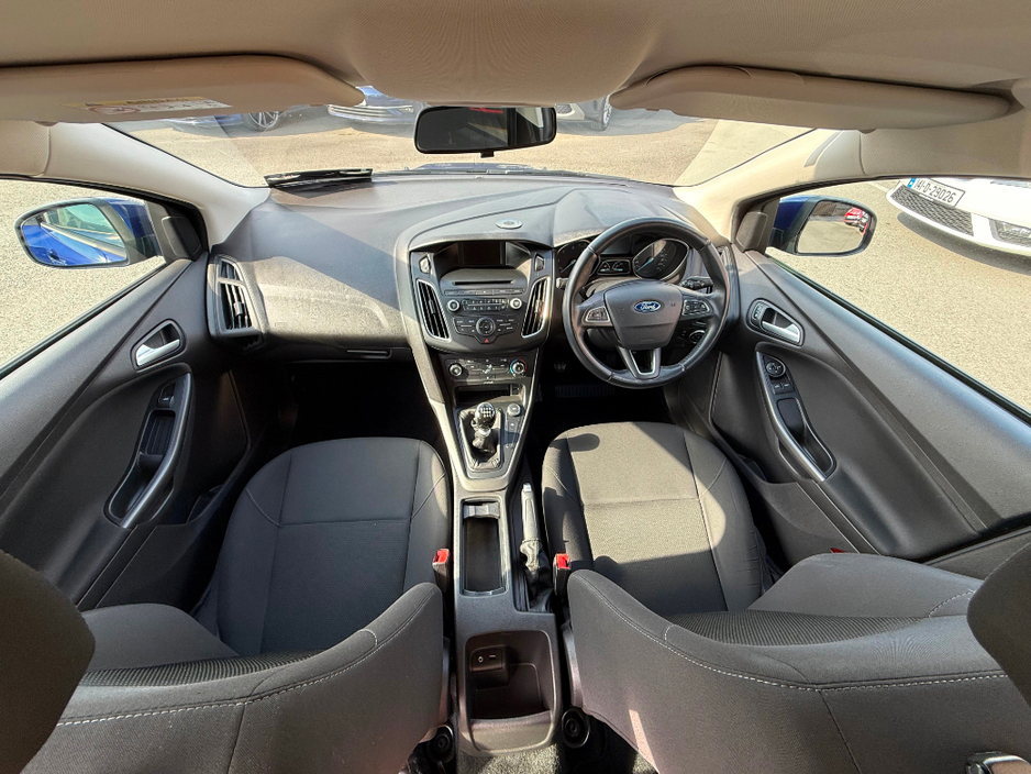 2017 Ford Focus - image 16