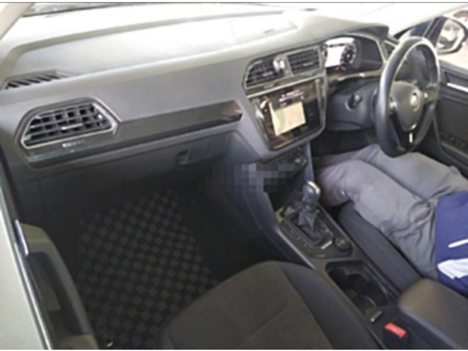 2019 Volkswagen Tiguan - image 8