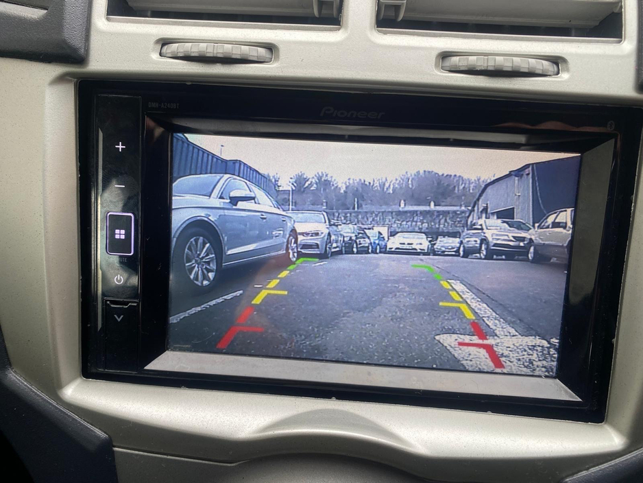 2008 Toyota Yaris - image 6