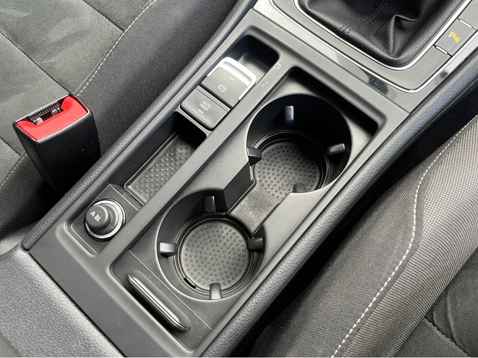 2019 Volkswagen Golf - image 16