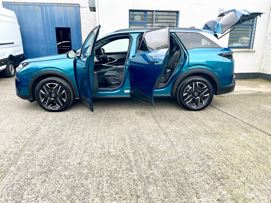 2025 Peugeot 5008 - image 33