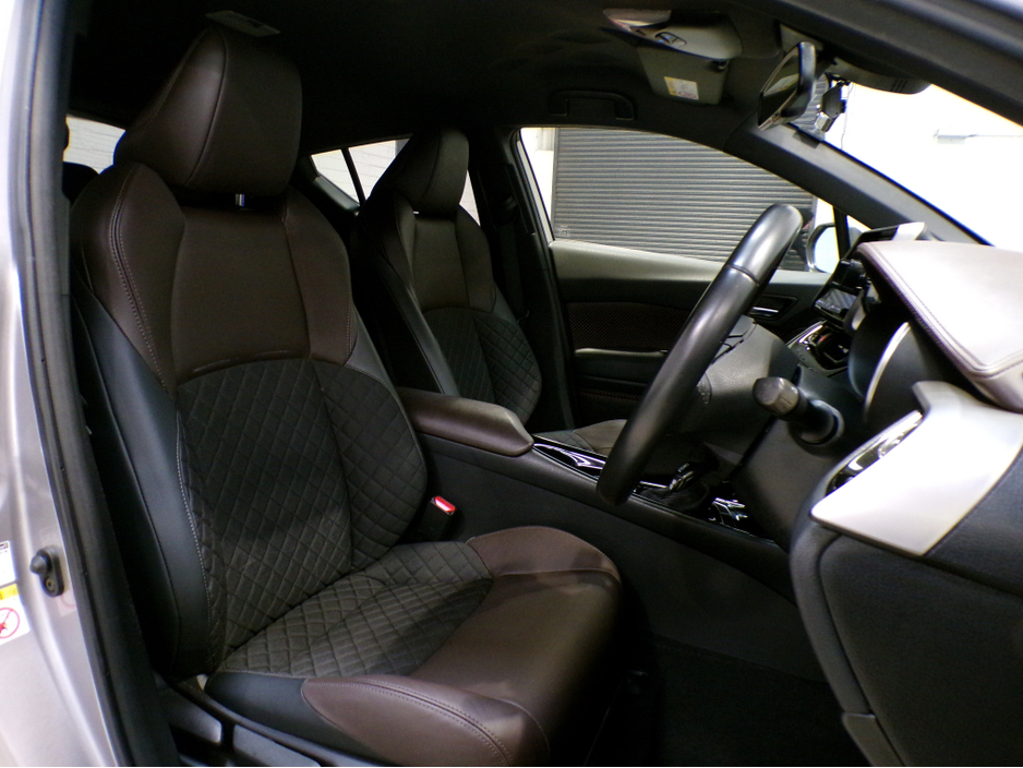 2018 Toyota C-HR 2018*24,000 MILES*HYBRID SPORT TOYOTA C-HR SELF CHARGING 1.8 AUTOMATIC*FANTASTIC CONDITION GREAT ON FUEL, POWER, COMFORT WITH A LOT OF SPACE ALL COMBINED FOR A FANTASTIC DRIVE. CAR COMES WITH FULL SAF €19,900