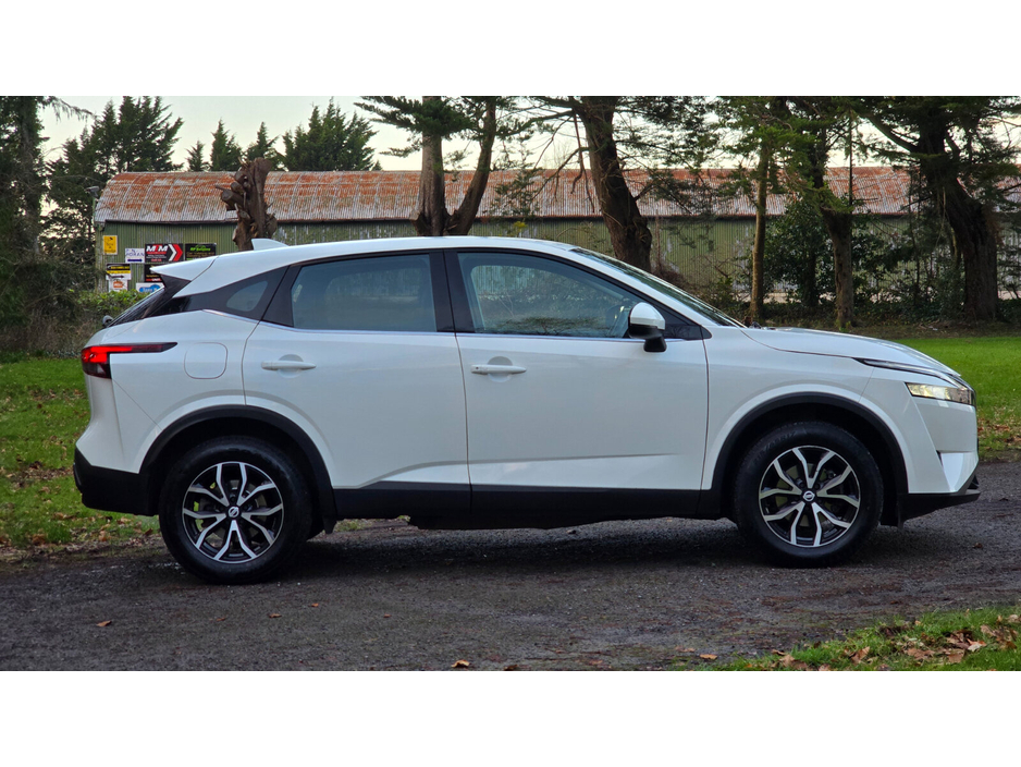 2022 Nissan Qashqai - image 4