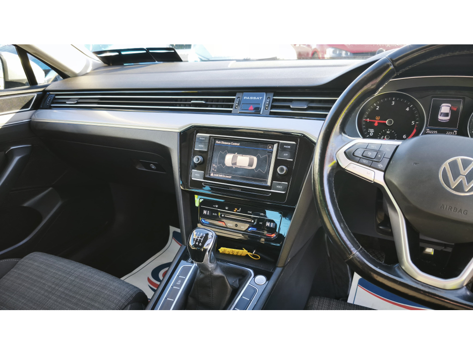 2022 Volkswagen Passat - image 20