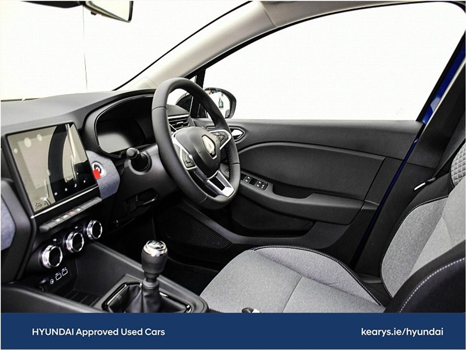 2025 Renault Clio - image 5