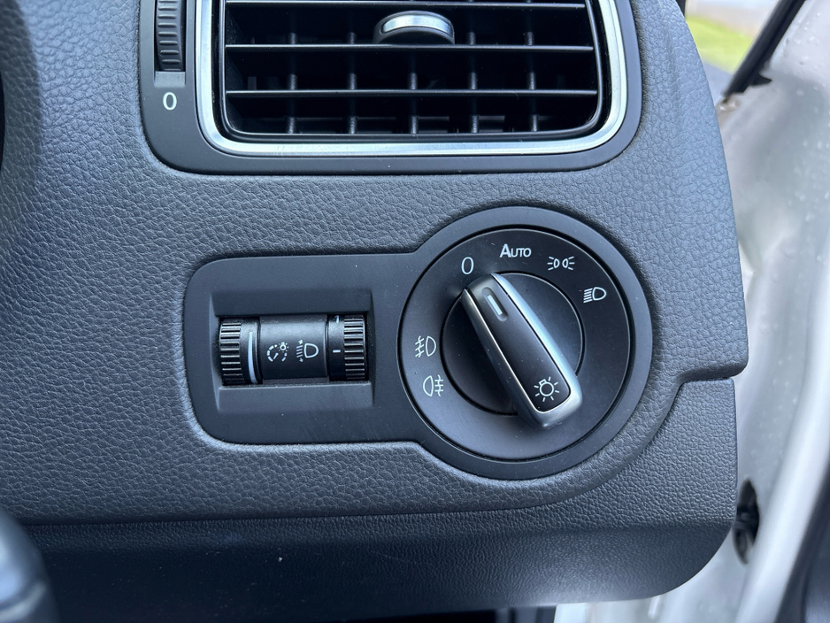 2013 Volkswagen Polo Volkswagen Polo 1.2 Petrol Automatic €9,950