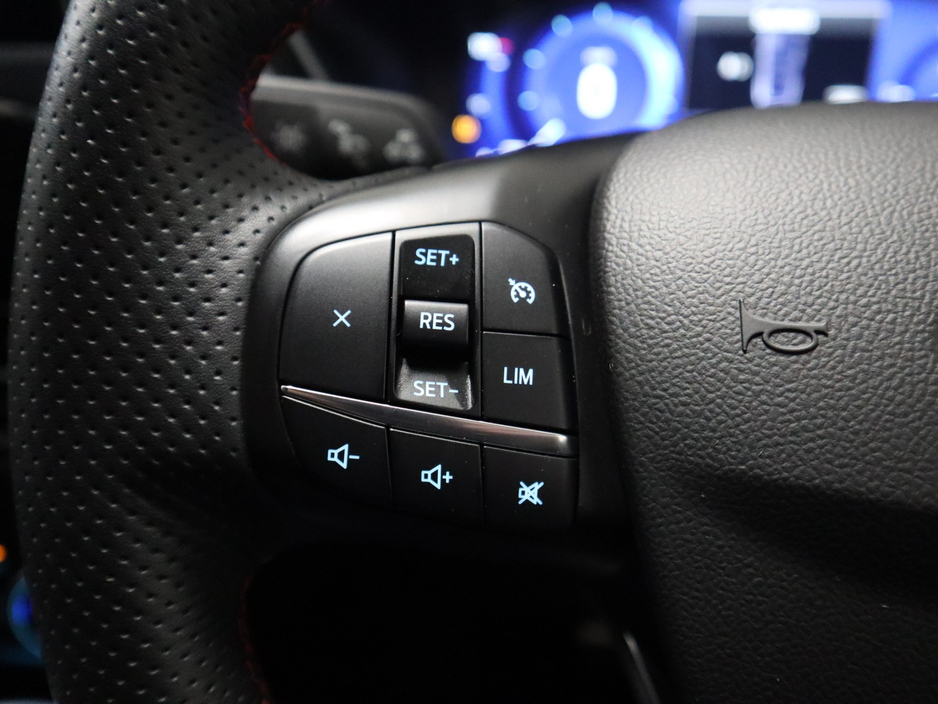 2021 Ford Kuga - image 11