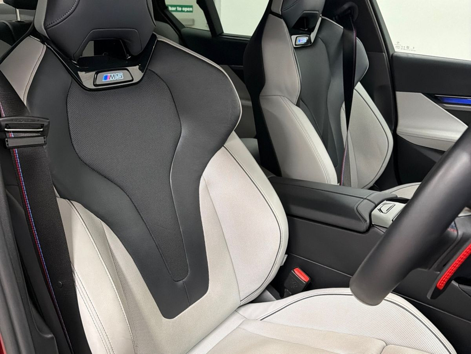 2024 BMW M5 - image 12