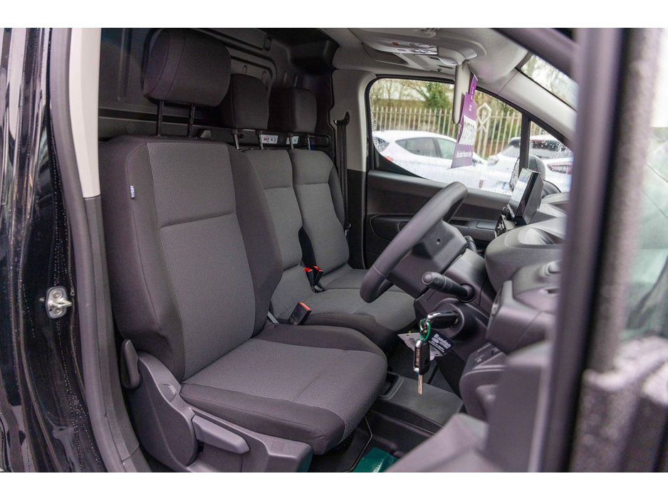 2026 Peugeot Partner 2026 - PRE REG OFFER - PARTNER PRO PLUS1.5 HDI 100 65 €22,750