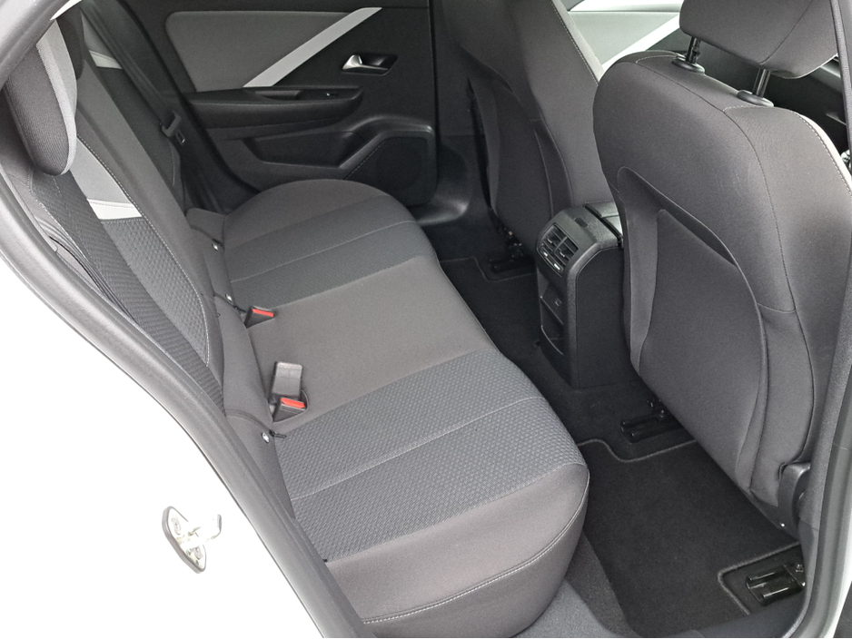 2025 Opel Astra ELEGANCE 1.2TURBO 110BHP **REVERSING CAMERA** €29,950