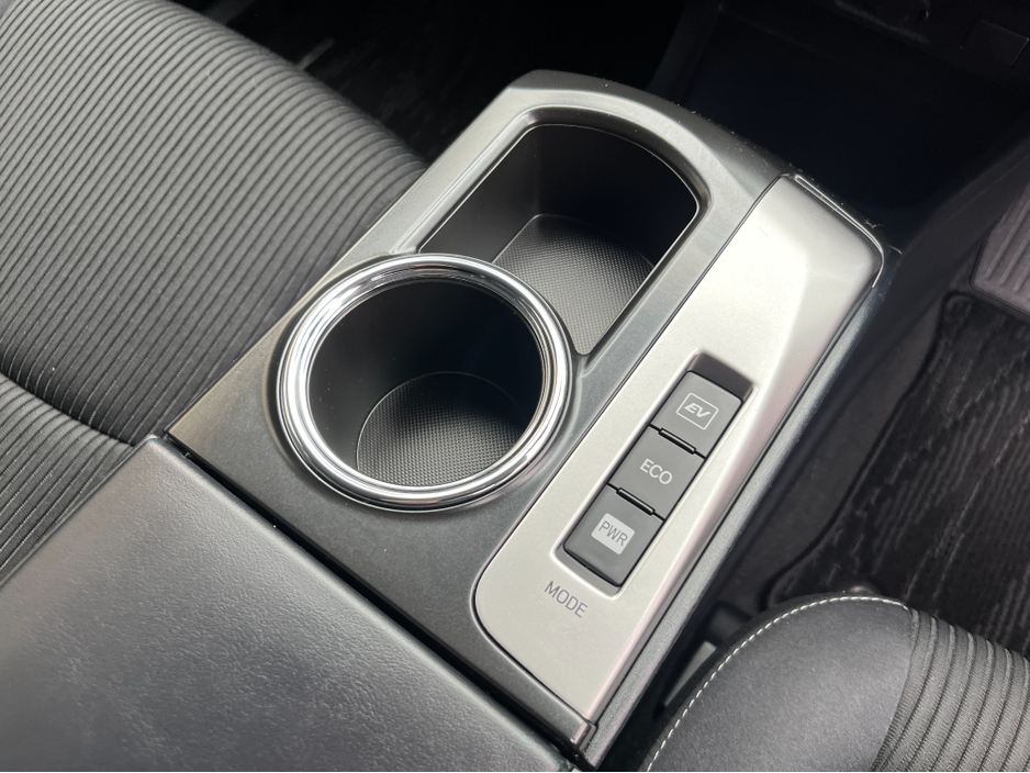 2019 Toyota Prius+ - image 18