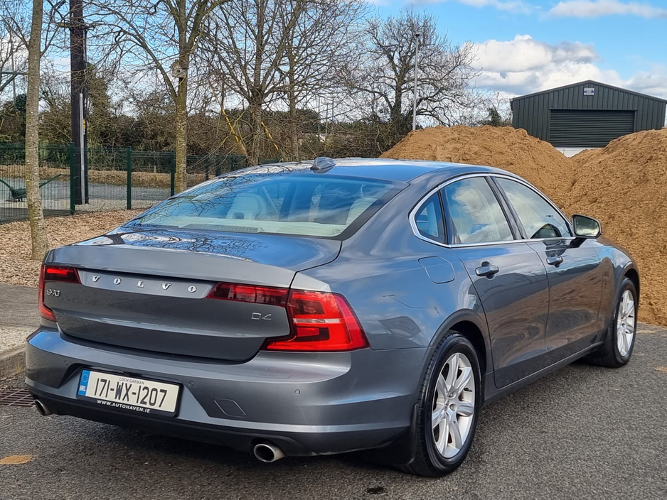 2017 Volvo S90 - image 2