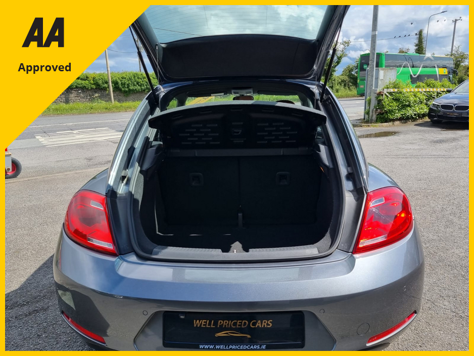 2015 Volkswagen Beetle - image 3