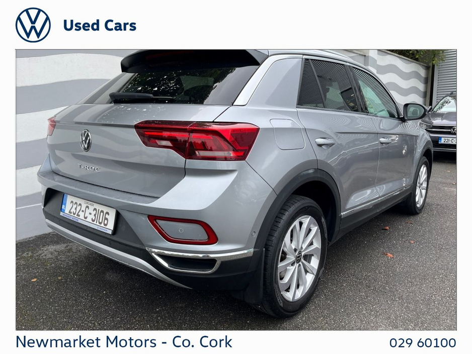 2023 Volkswagen T-Roc - image 14