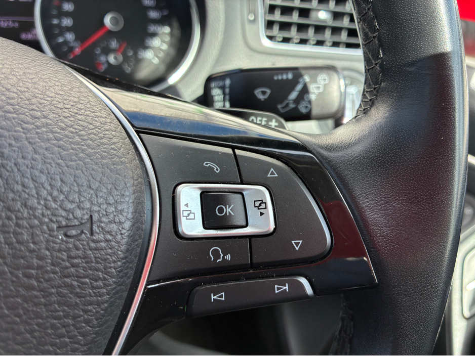 2016 Volkswagen Polo - image 18