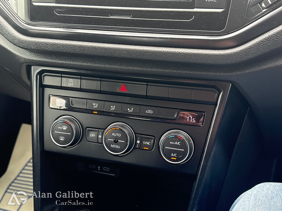 2021 Volkswagen T-Roc - image 16