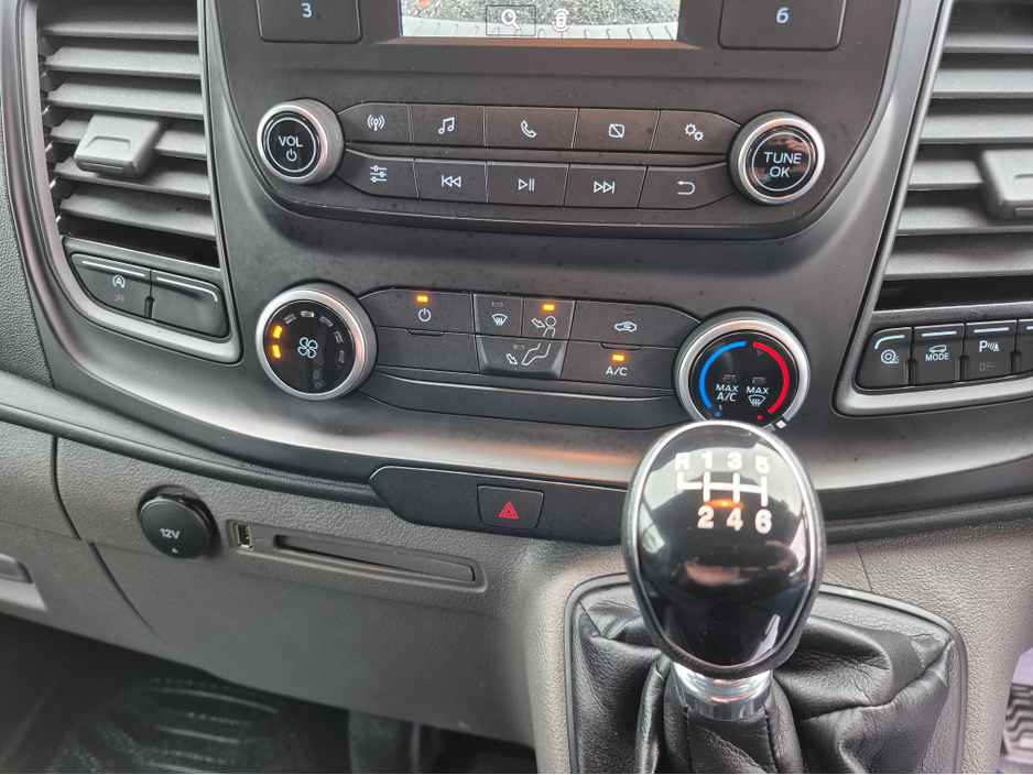 2022 Ford Transit Custom - image 12
