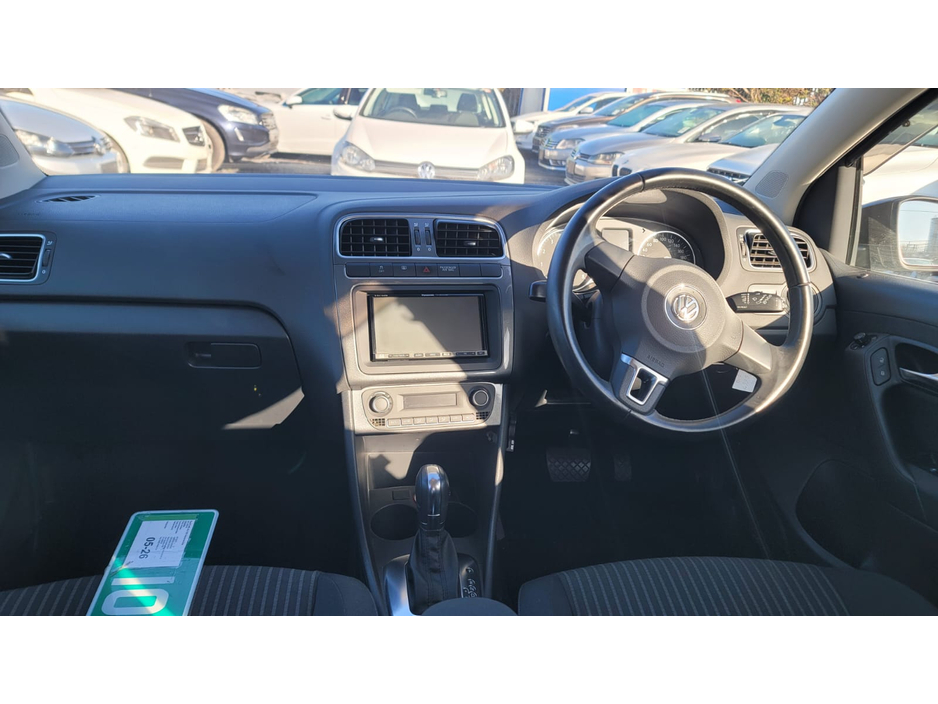 2011 Volkswagen Polo - image 15