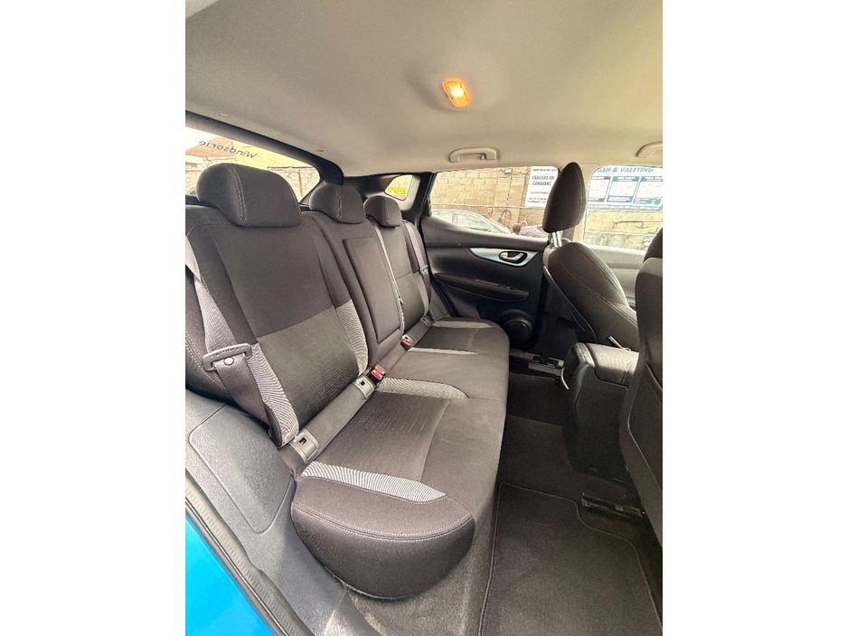 2017 Nissan Qashqai - image 6