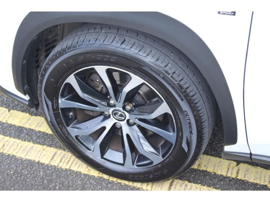 2017 Lexus NX 300 h - image 37