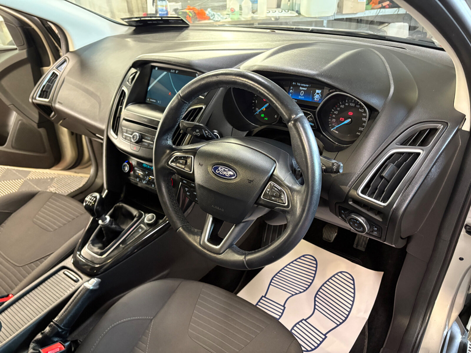 2018 Ford Focus - image 11