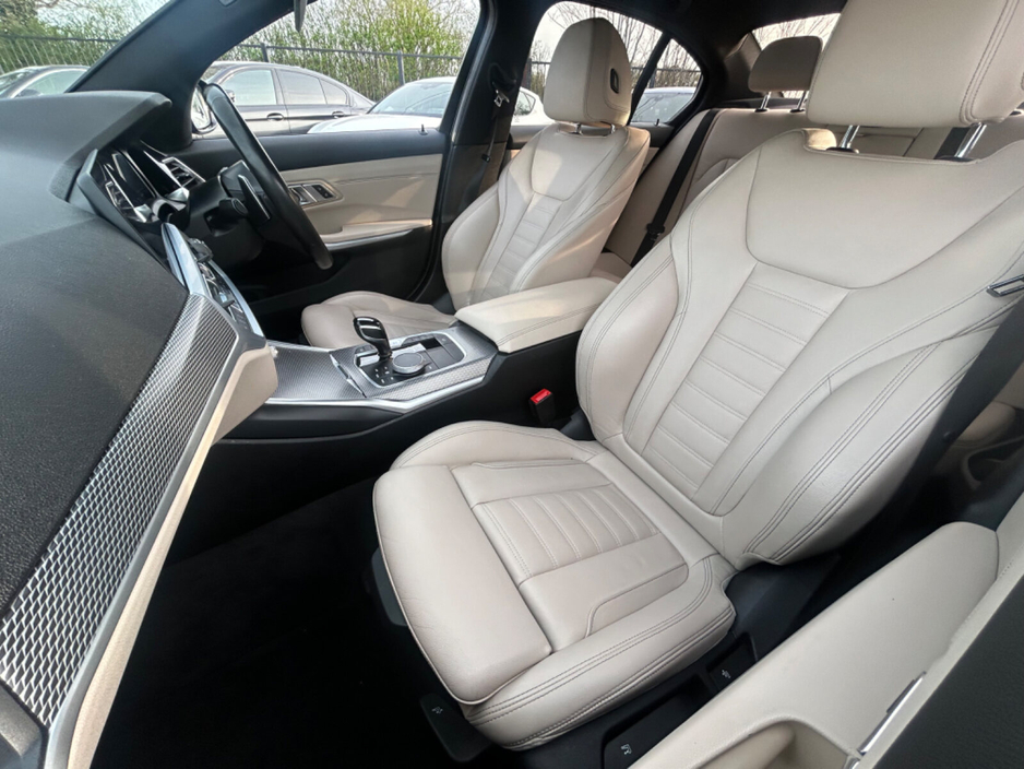 2019 BMW 3 Series - image 20