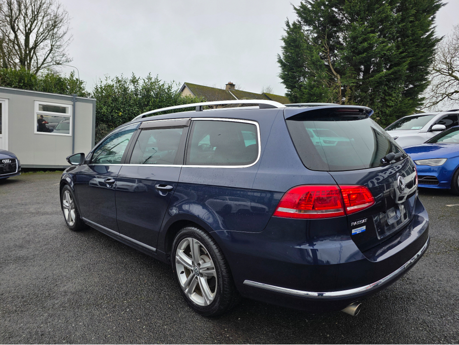 2015 Volkswagen Passat - image 13