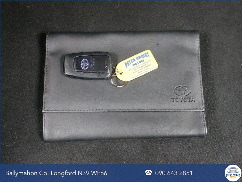 2019 Toyota C-HR 1.8 HYBRID LUNA €19,450