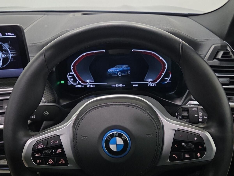 2023 BMW iX3 - image 9