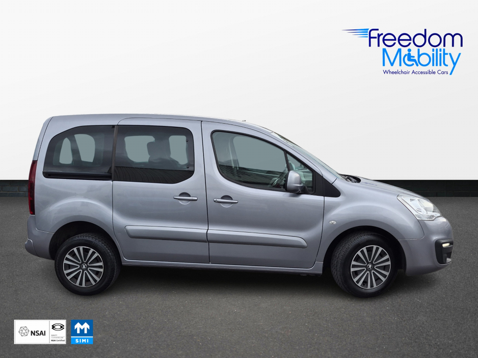 2017 Peugeot Partner - image 4