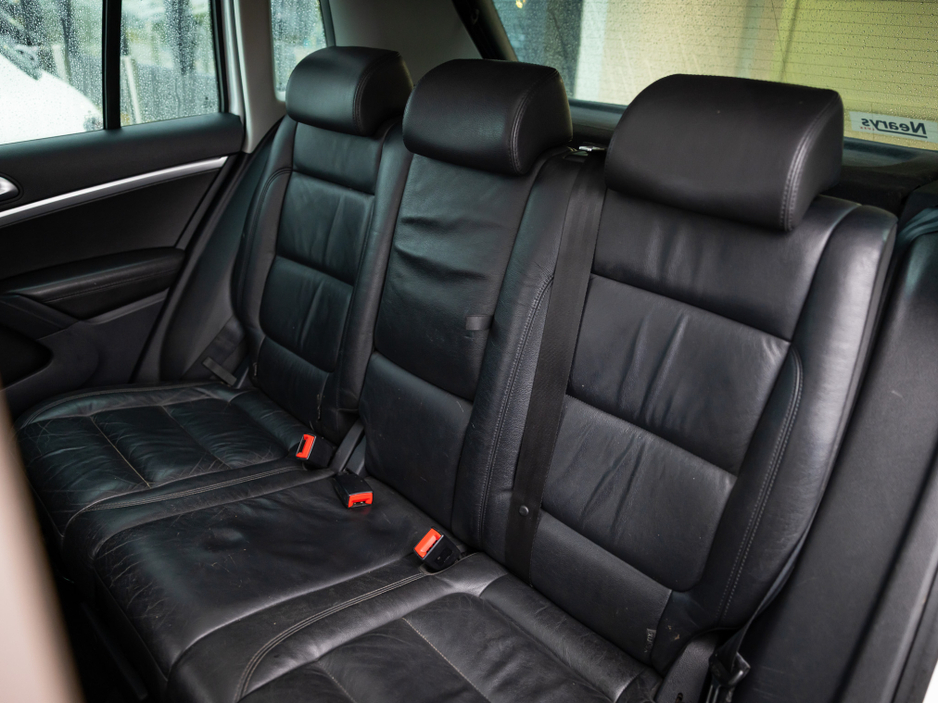 2016 Volkswagen Tiguan - image 19