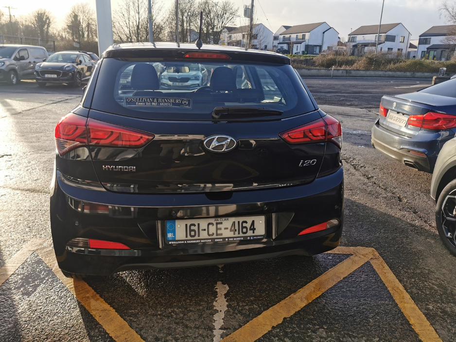 2016 Hyundai i20 - image 8