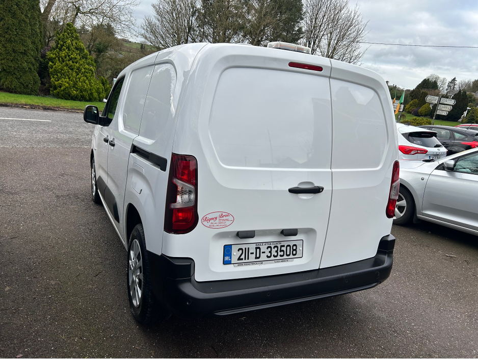 2021 Peugeot Partner PROFESSIONAL L1 5DR €10,900