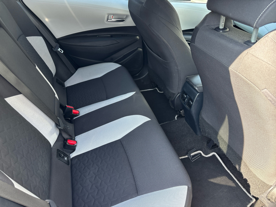 2021 Toyota Corolla - image 12