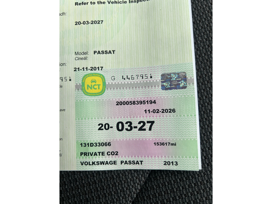 2013 Volkswagen Passat - image 14