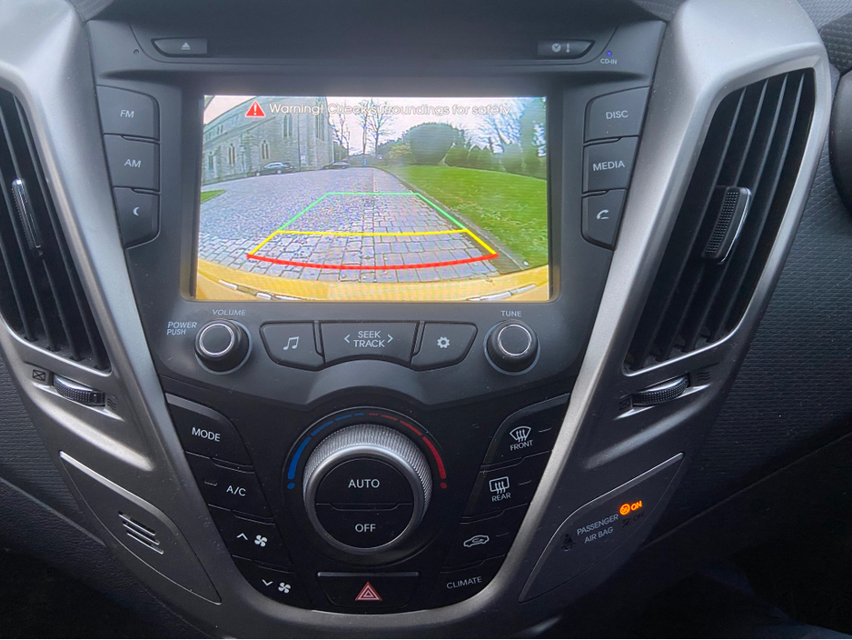 2013 Hyundai Veloster 1.6 PETROL 3DR**//**€280 ROAD TAX**//**REVERSE CAMERA**//**PARKING SENSORS**//**ALLOYS**//**AIR CON**//**FRONT FOGS**//**BLUETOOTH! €6,950