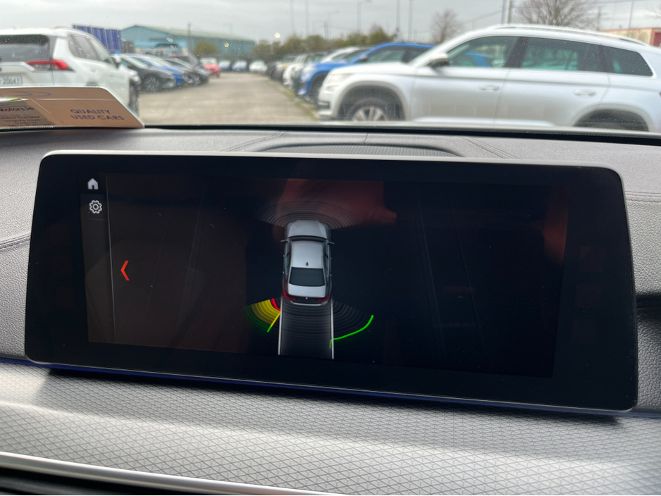 2018 BMW 5 Series - image 19