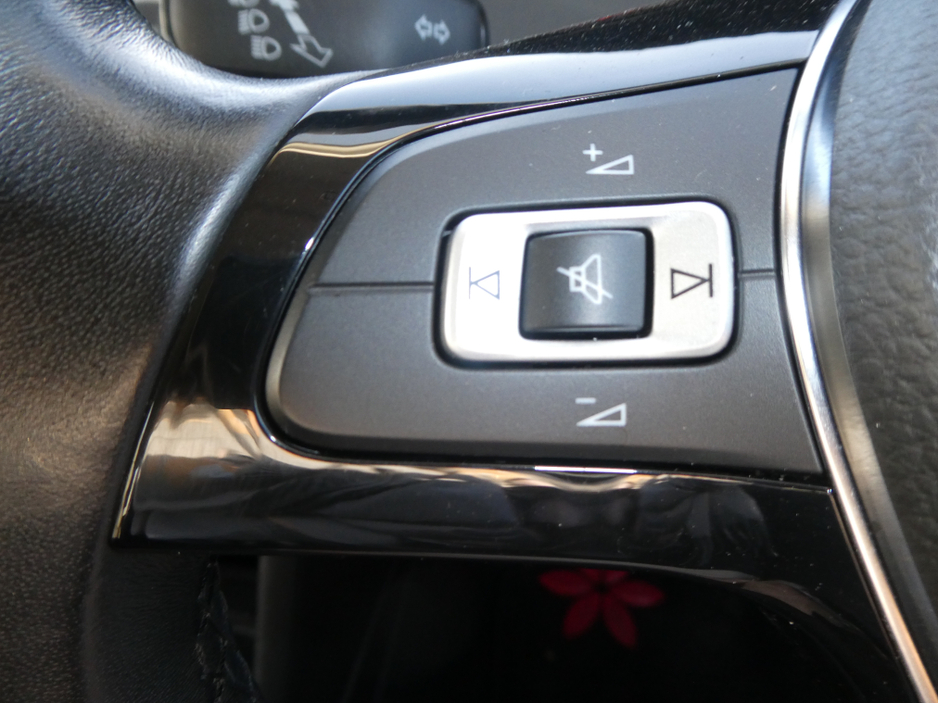 2016 Volkswagen Polo TSI Bluemotion €13,650