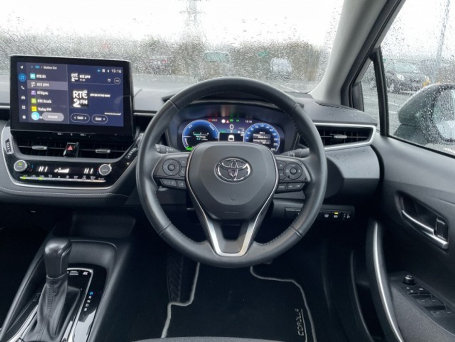2023 Toyota Corolla Saloon - Luna Edition - 1.8 Hybrid - Automatic - Tax EUR 180 - 1 Owner From New // Remote Central Locking // Front Electric Windows // Rear Electric Windows // Electric Mirrors // Finger Tip Stereo Co €26,899