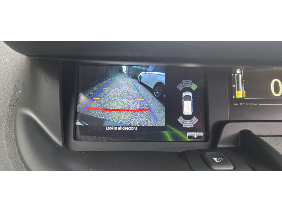 2015 Renault Grand Scenic - image 5