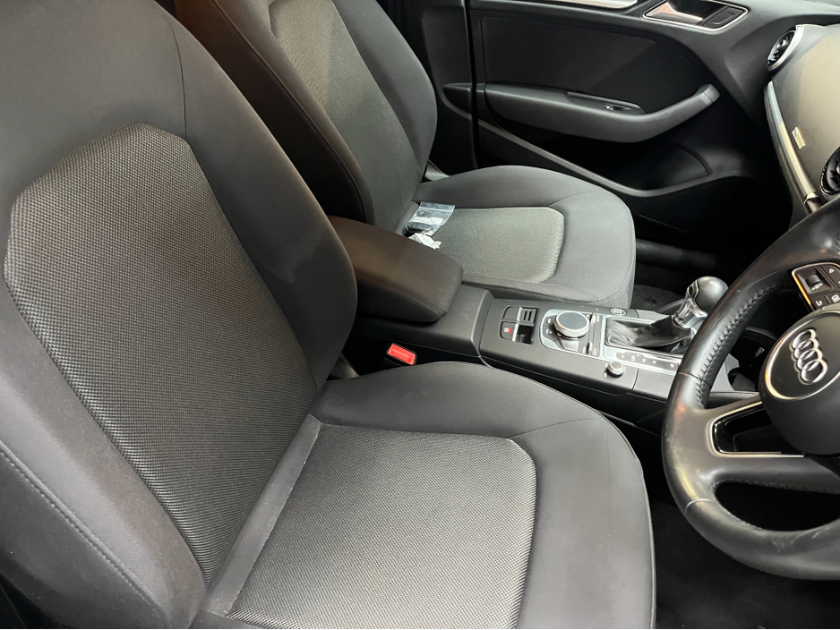 2017 Audi A3 2017 AUDI A3 TFSI SPORTBACK 1.4 AUTOMATIC / CRUISE CONTROL / REVERSE CAMERA AND MORE