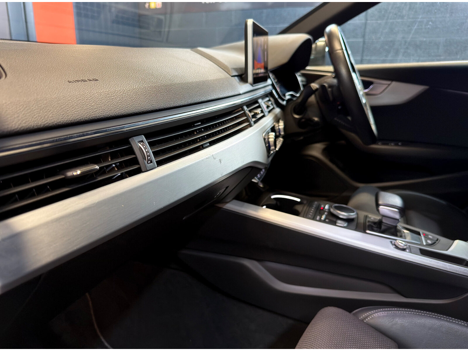 2016 Audi A4 - image 29