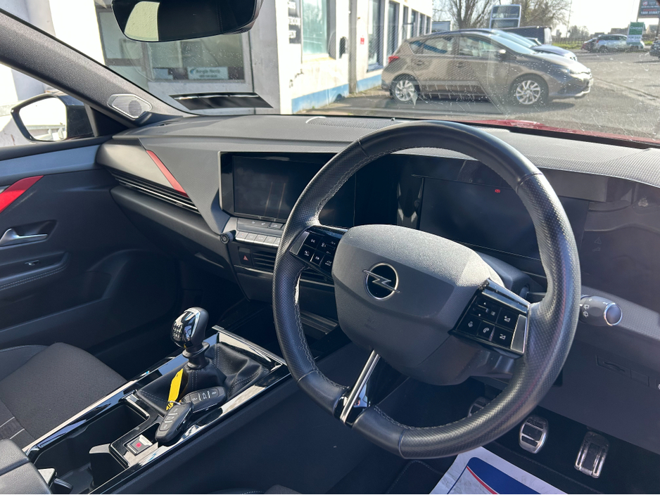 2022 Opel Astra - image 7