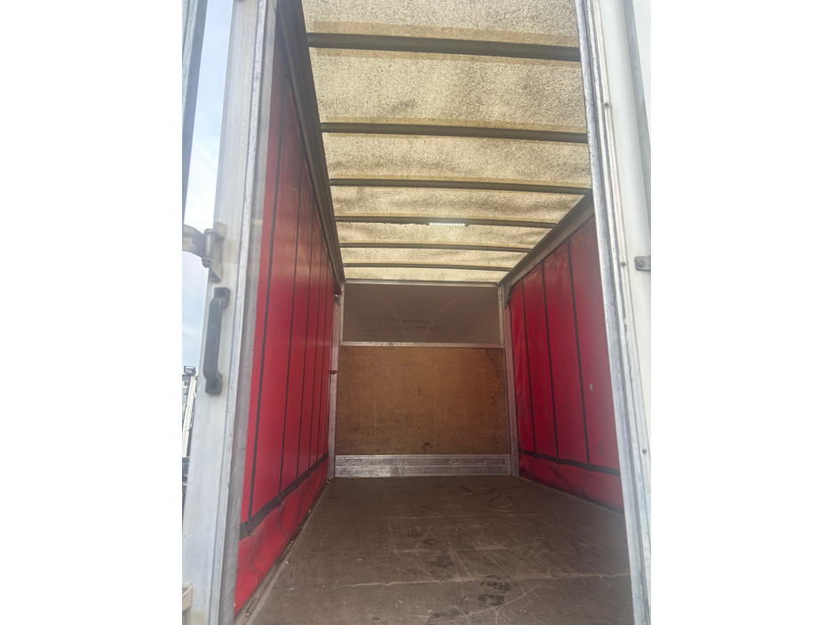 2019 Mercedes-Benz Sprinter - image 9