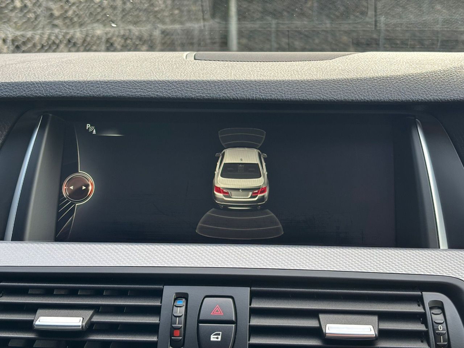 2016 BMW 5 Series - image 34