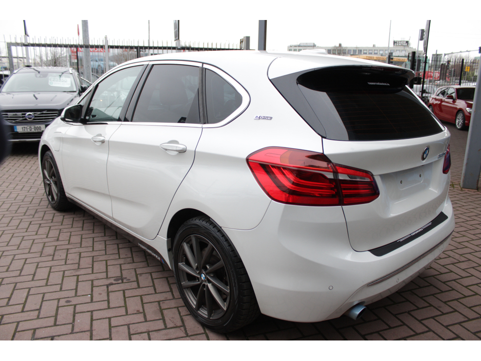 2016 BMW 2 Series Active Tourer - image 6