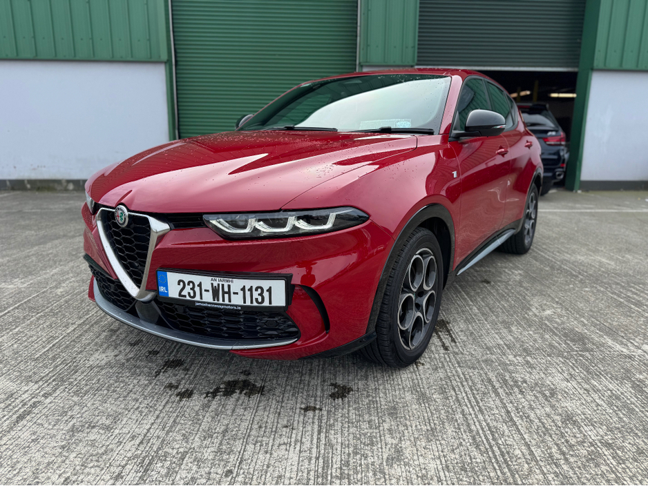 2023 Alfa Romeo Tonale - image 2